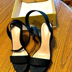 Mix no.6 black size 9 platform sandals